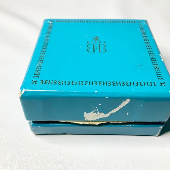 Vintage Birks Sterling Wedgwood Brooch w/Box - Picture 4 of 9